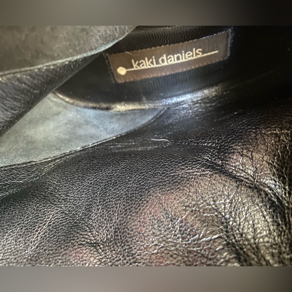 Elegant Black Knee-High Heels - Picture 13 of 16